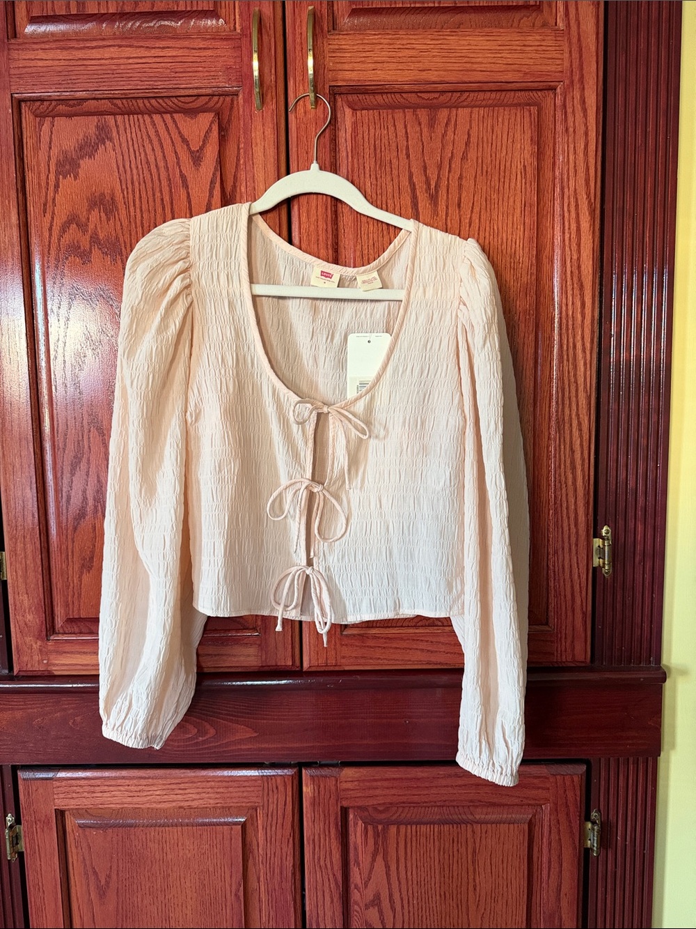 NWT Women’s Light Pink Tie-Front Long Sleeve Top